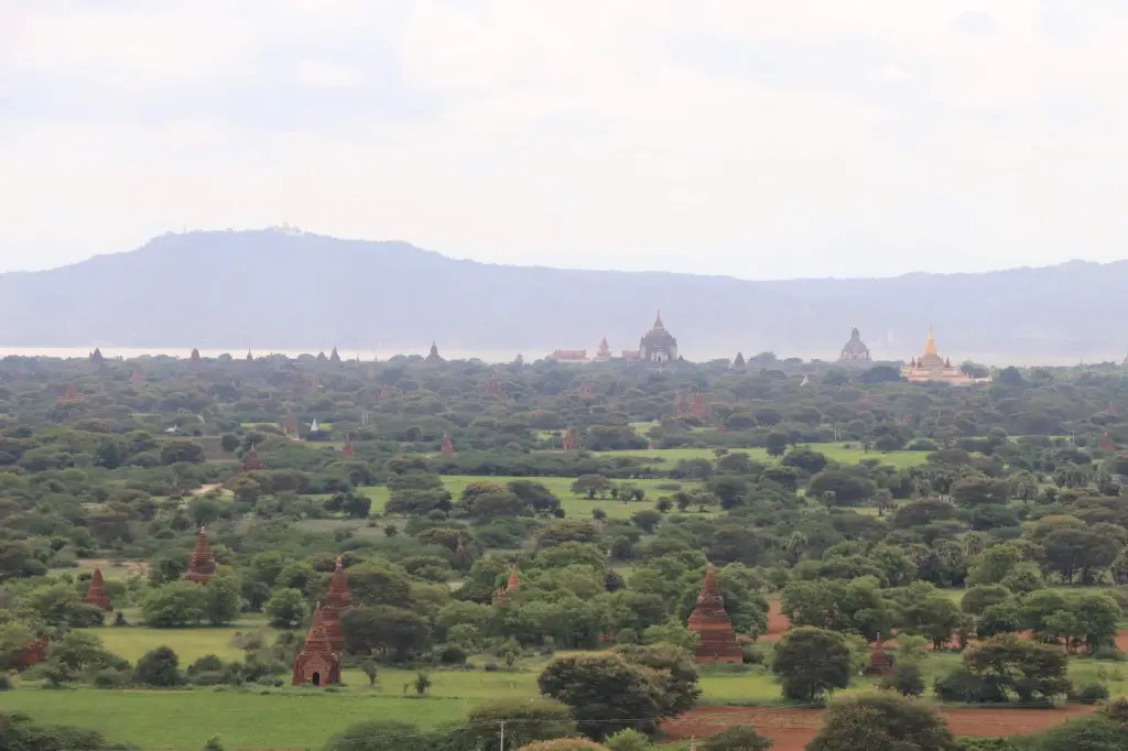 Bagan Viewing Tower overseeing the&nbsp;pagodas